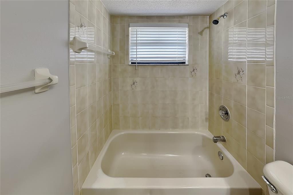 В аренду: $1,799 (3 спален, 2 ванн, 1314 Квадратных фут)
