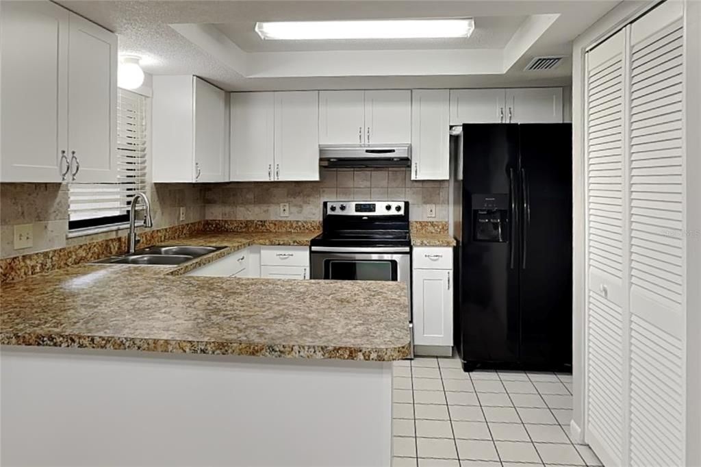 В аренду: $1,799 (3 спален, 2 ванн, 1314 Квадратных фут)