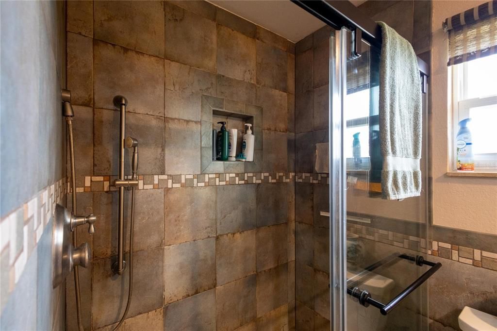 En Venta: $450,000 (3 camas, 2 baños, 1702 Pies cuadrados)