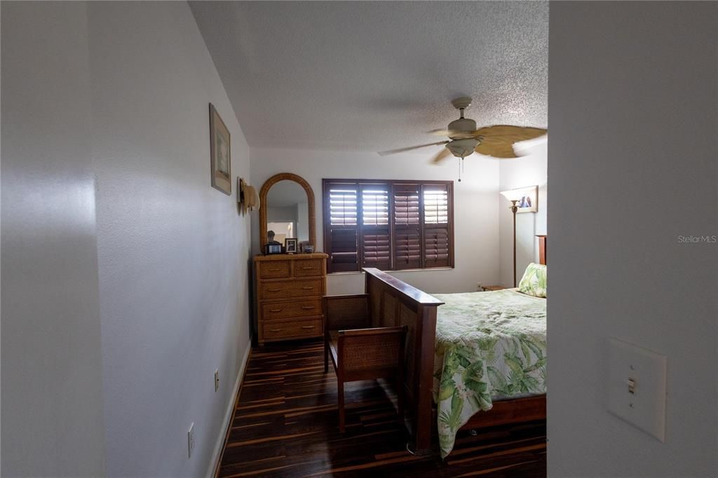 En Venta: $450,000 (3 camas, 2 baños, 1702 Pies cuadrados)