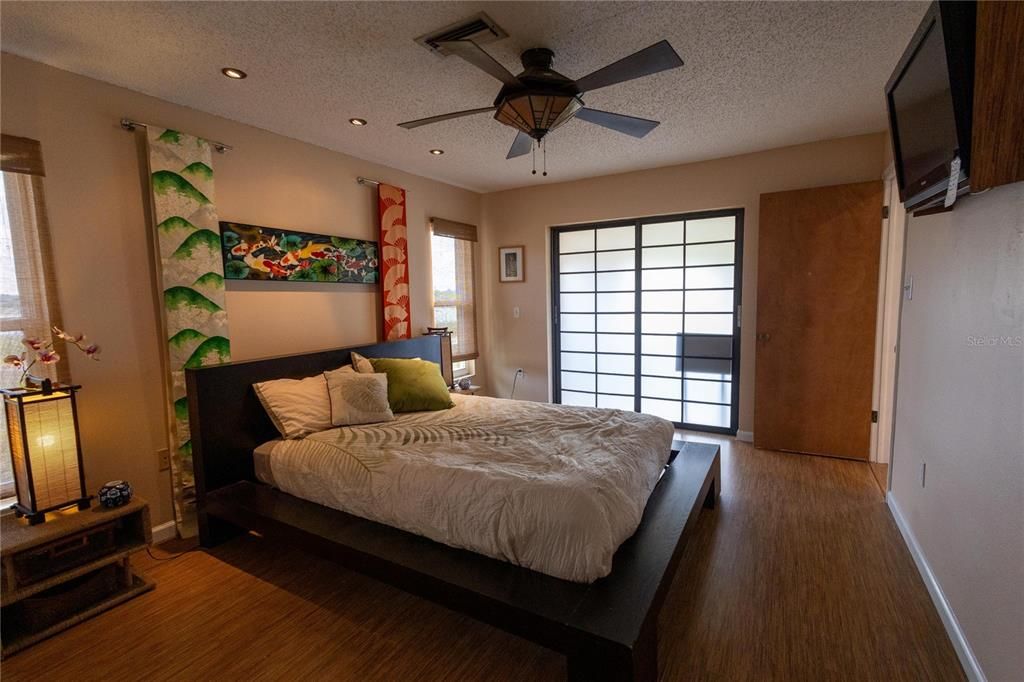 En Venta: $450,000 (3 camas, 2 baños, 1702 Pies cuadrados)