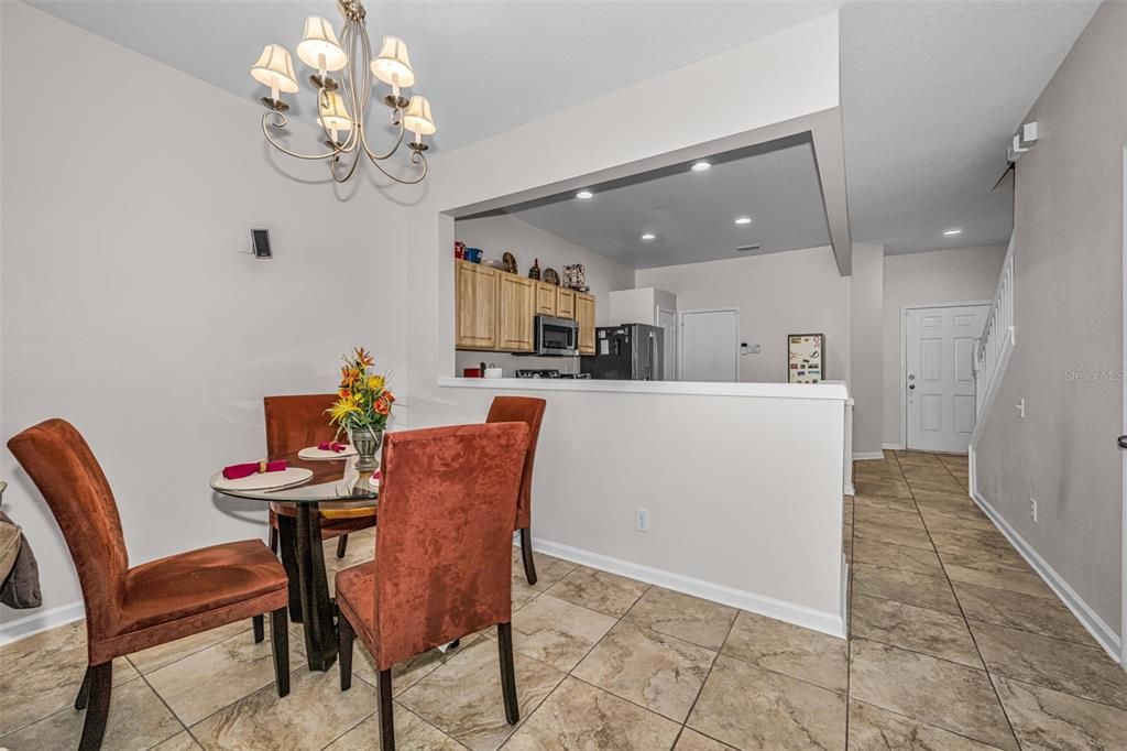 For Sale: $305,000 (3 beds, 2 baths, 1625 Square Feet)