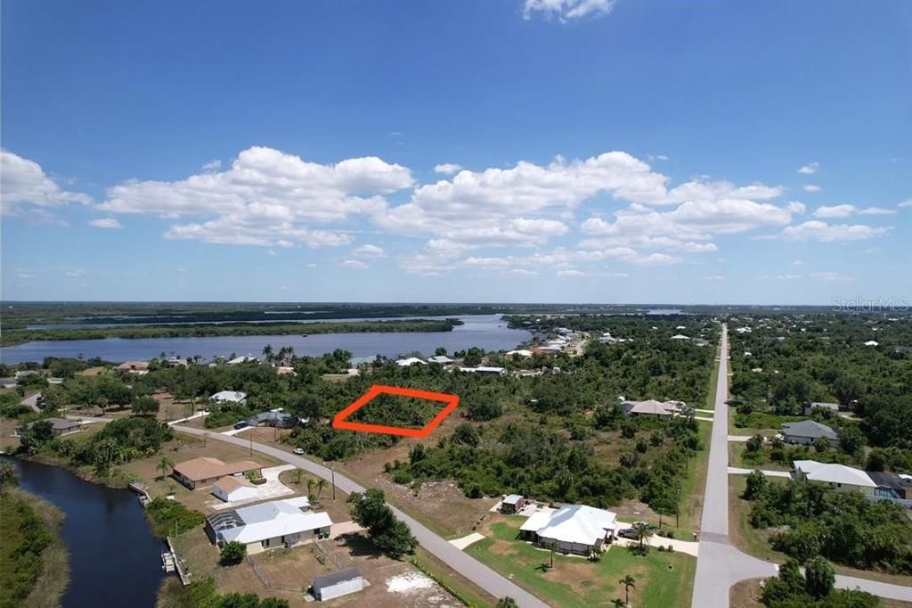 На продажу: $30,900 (0.23 acres)