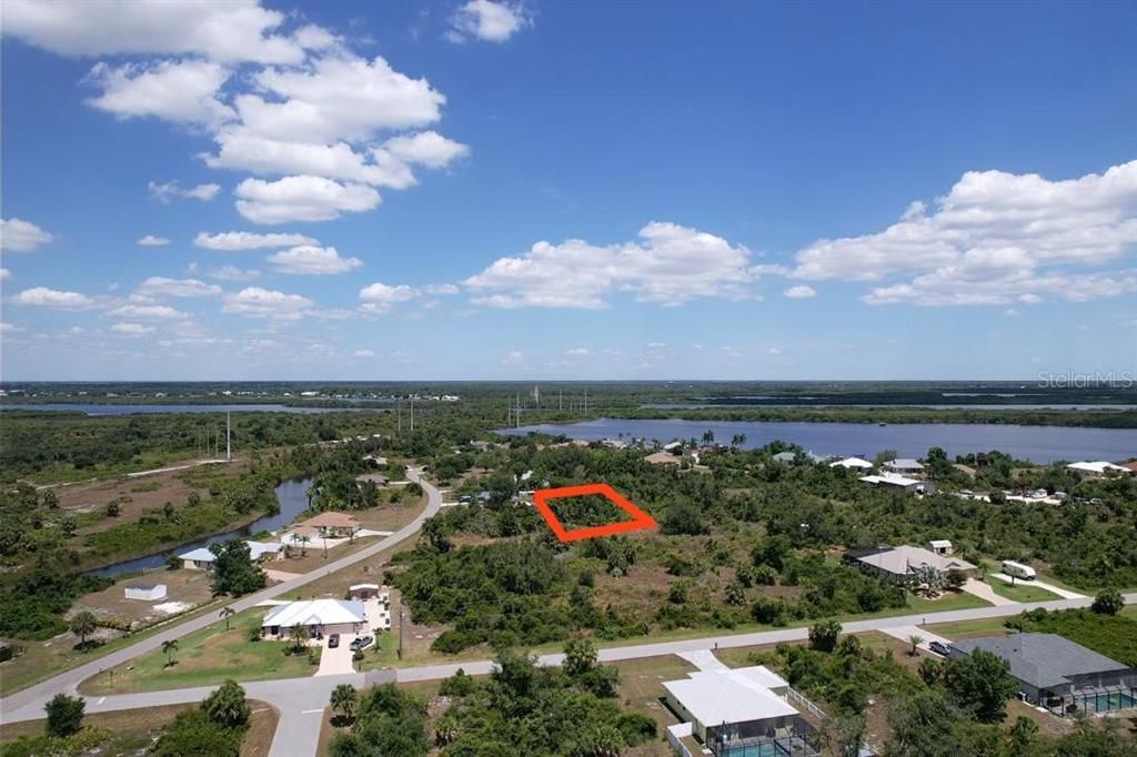 На продажу: $30,900 (0.23 acres)