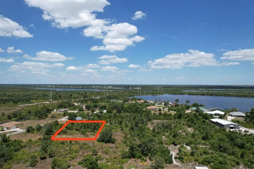 На продажу: $30,900 (0.23 acres)