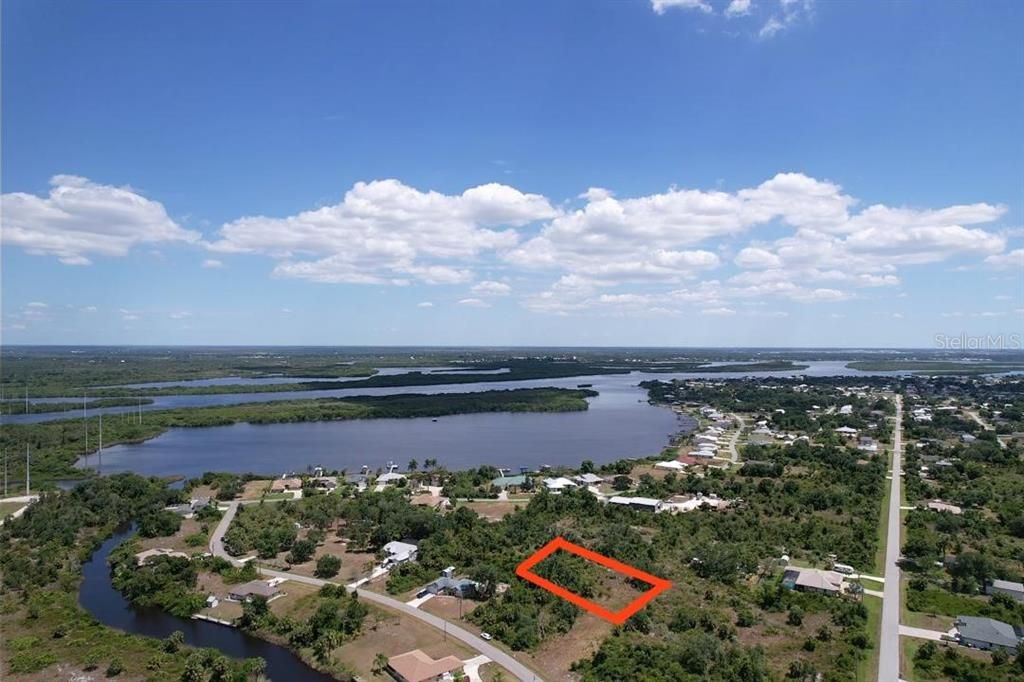 На продажу: $30,900 (0.23 acres)