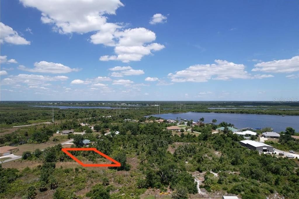 На продажу: $30,900 (0.23 acres)