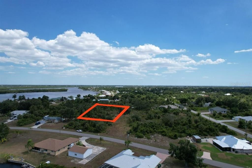 На продажу: $30,900 (0.23 acres)