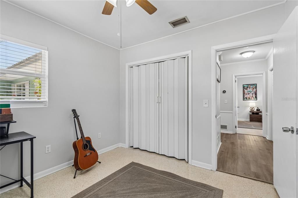 На продажу: $475,000 (4 спален, 2 ванн, 1733 Квадратных фут)
