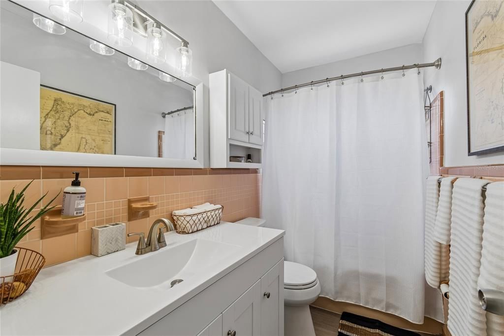 На продажу: $475,000 (4 спален, 2 ванн, 1733 Квадратных фут)