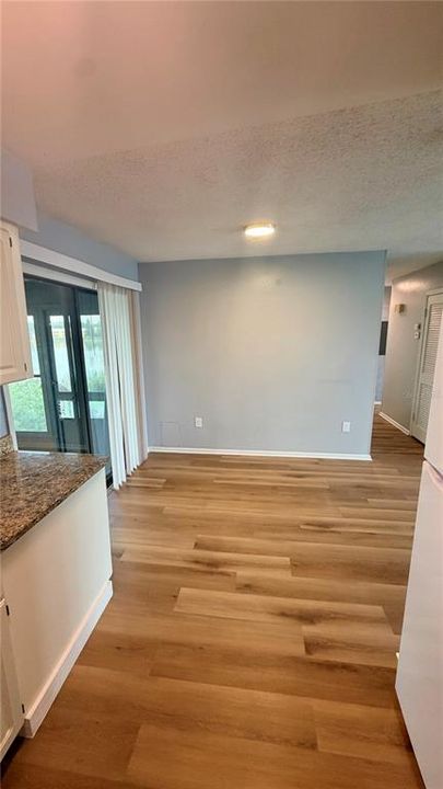 For Rent: $1,850 (3 beds, 2 baths, 993 Square Feet)