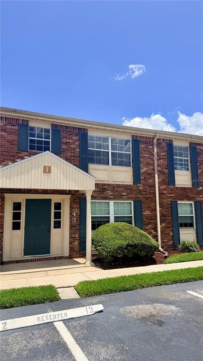 For Rent: $1,850 (3 beds, 2 baths, 993 Square Feet)