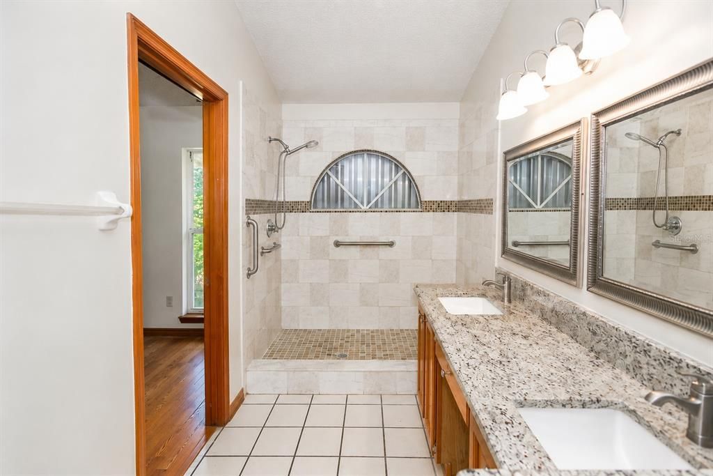 На продажу: $389,900 (3 спален, 2 ванн, 1657 Квадратных фут)