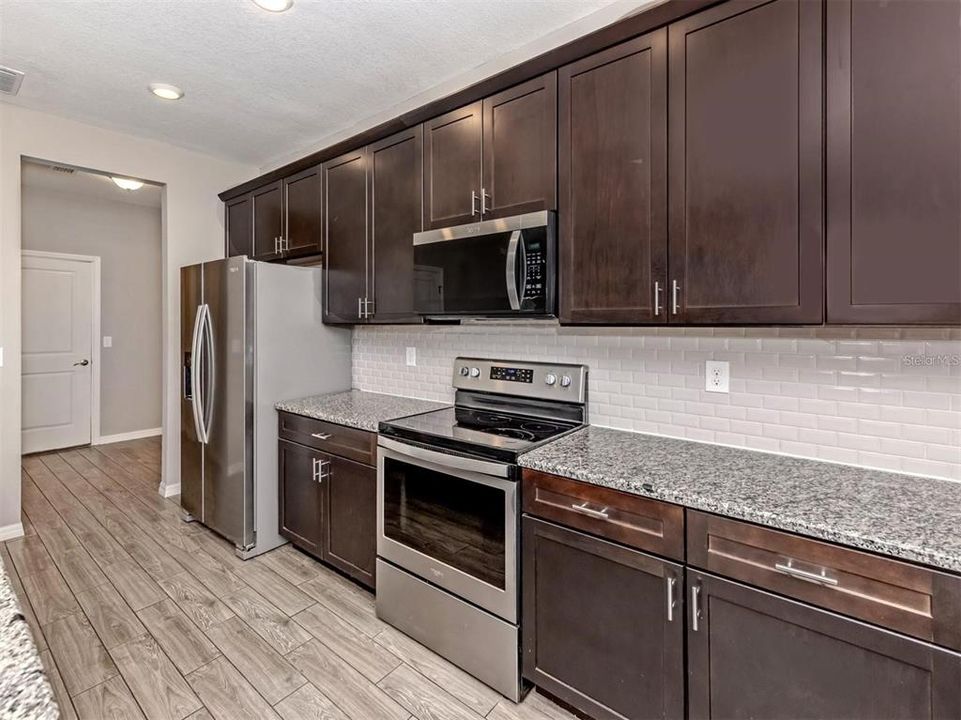 En Venta: $465,000 (4 camas, 2 baños, 2604 Pies cuadrados)