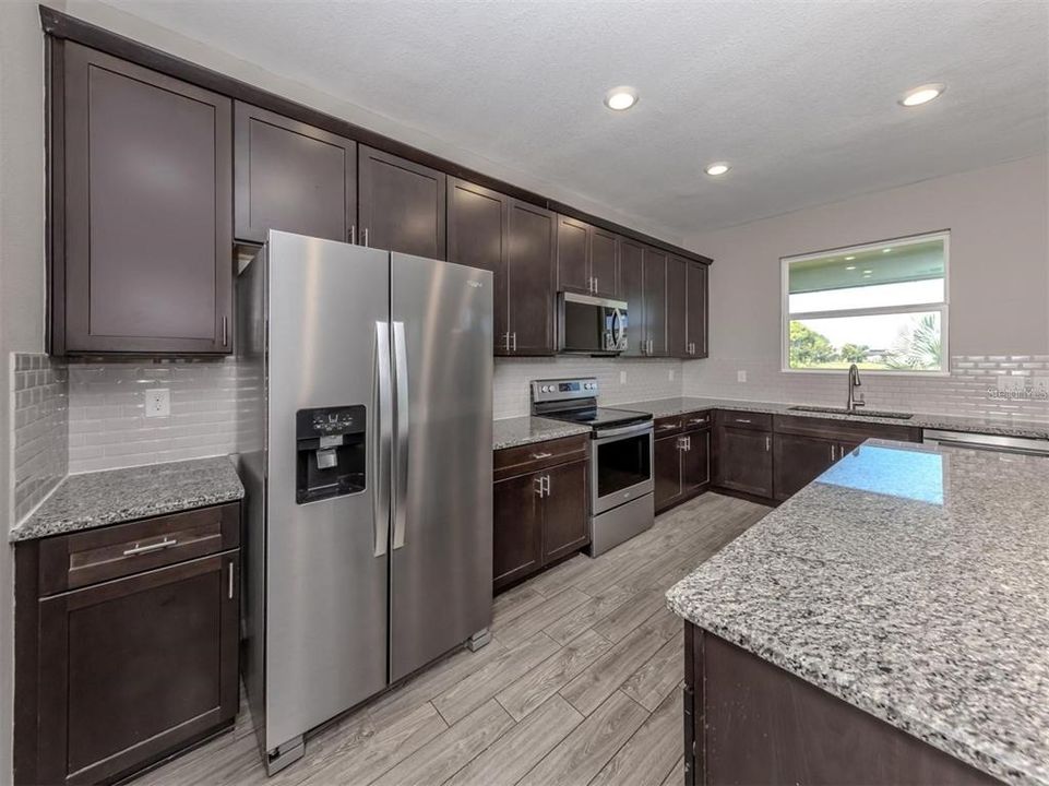 En Venta: $465,000 (4 camas, 2 baños, 2604 Pies cuadrados)