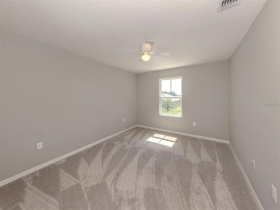 En Venta: $465,000 (4 camas, 2 baños, 2604 Pies cuadrados)