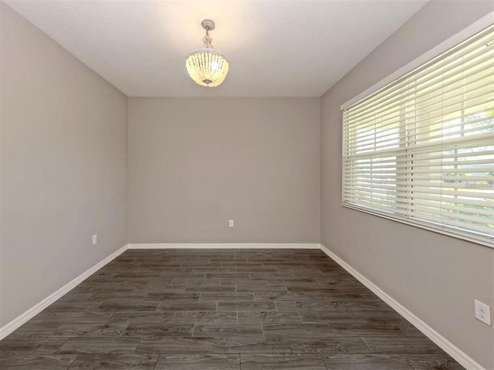 En Venta: $465,000 (4 camas, 2 baños, 2604 Pies cuadrados)
