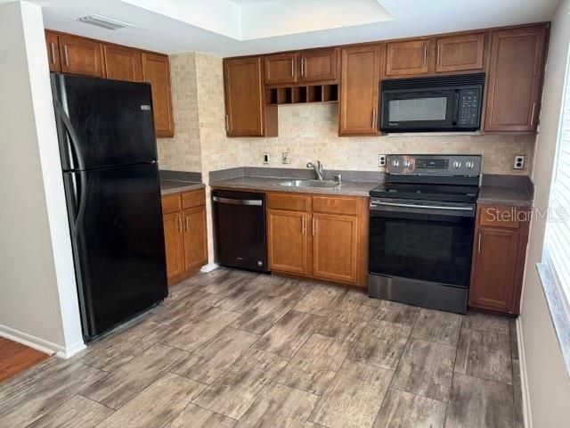 В аренду: $1,900 (2 спален, 1 ванн, 800 Квадратных фут)