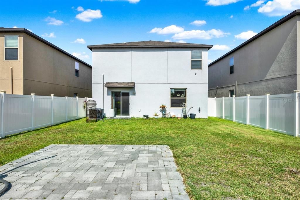 For Sale: $400,000 (4 beds, 2 baths, 1914 Square Feet)