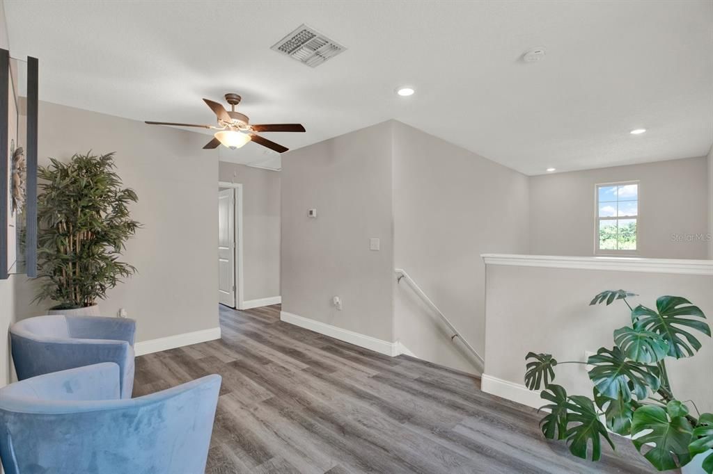 For Sale: $400,000 (4 beds, 2 baths, 1914 Square Feet)