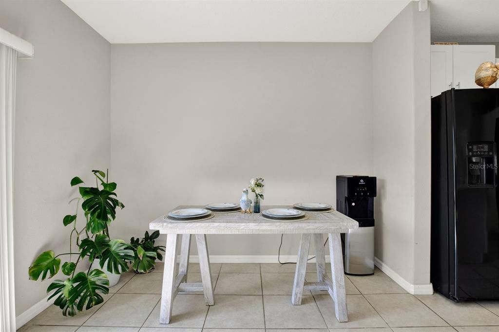 For Sale: $400,000 (4 beds, 2 baths, 1914 Square Feet)