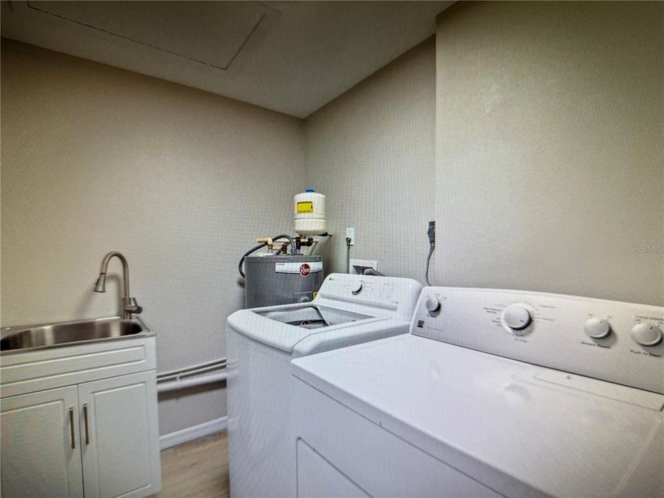 В аренду: $3,500 (4 спален, 2 ванн, 1355 Квадратных фут)