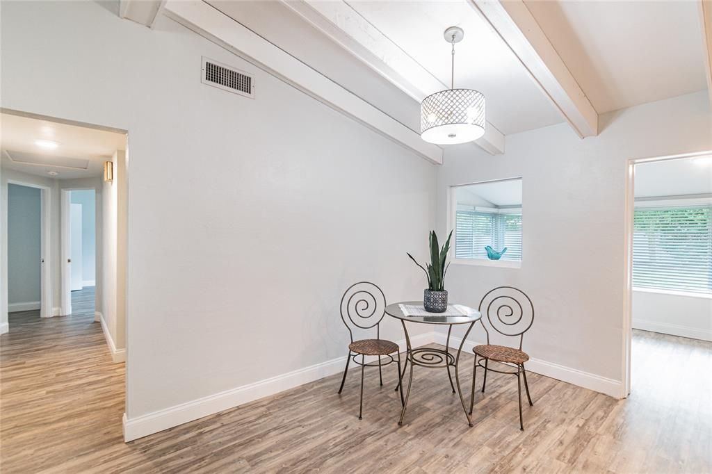 En Venta: $594,500 (3 camas, 2 baños, 1889 Pies cuadrados)