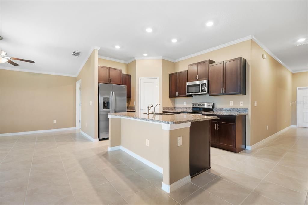 В аренду: $2,495 (3 спален, 2 ванн, 1540 Квадратных фут)