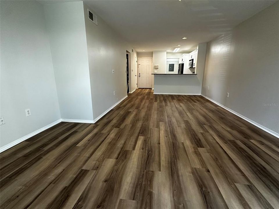 For Rent: $1,850 (2 beds, 2 baths, 990 Square Feet)