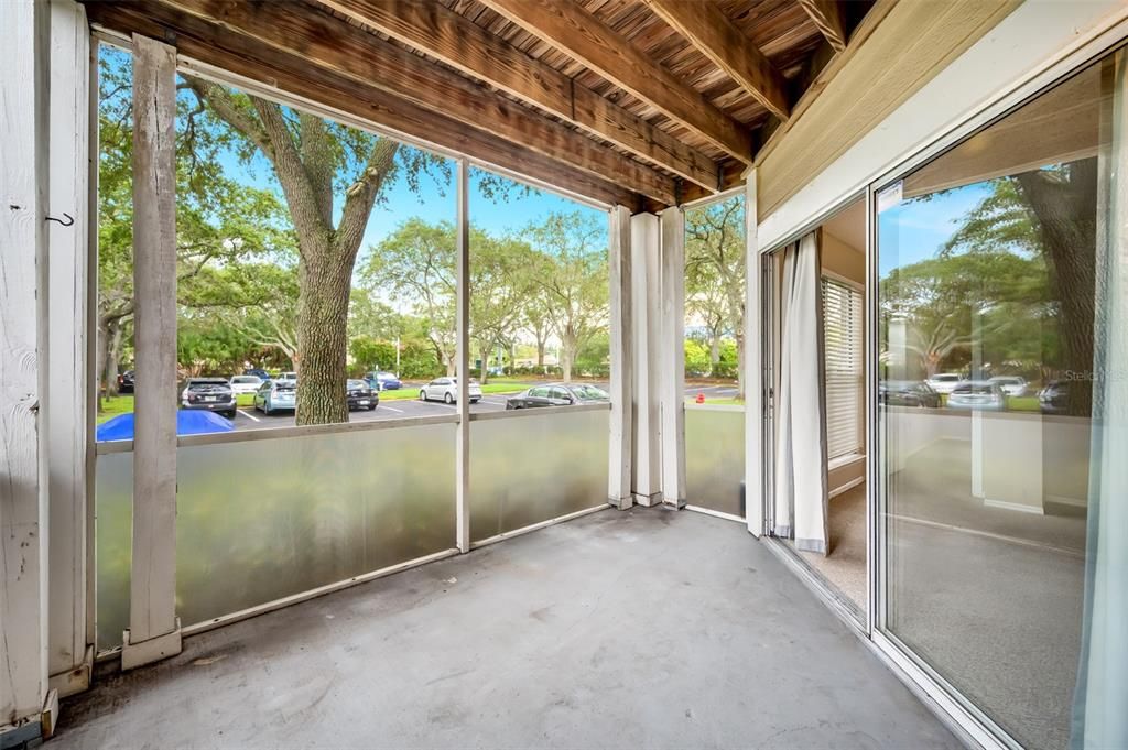 For Rent: $1,850 (2 beds, 2 baths, 990 Square Feet)