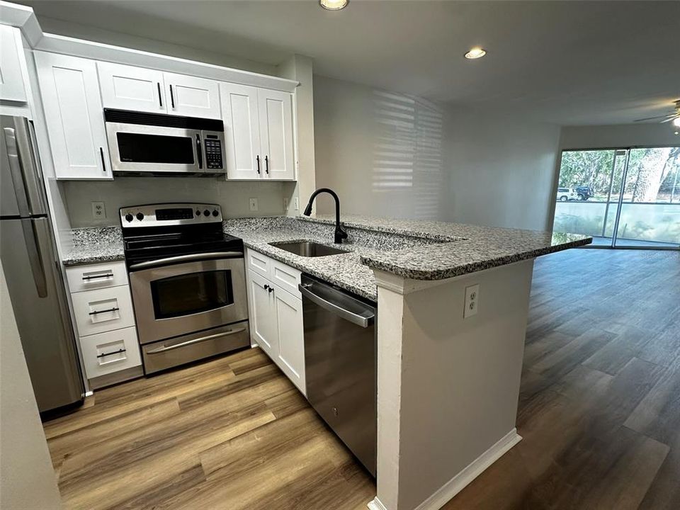 For Rent: $1,850 (2 beds, 2 baths, 990 Square Feet)