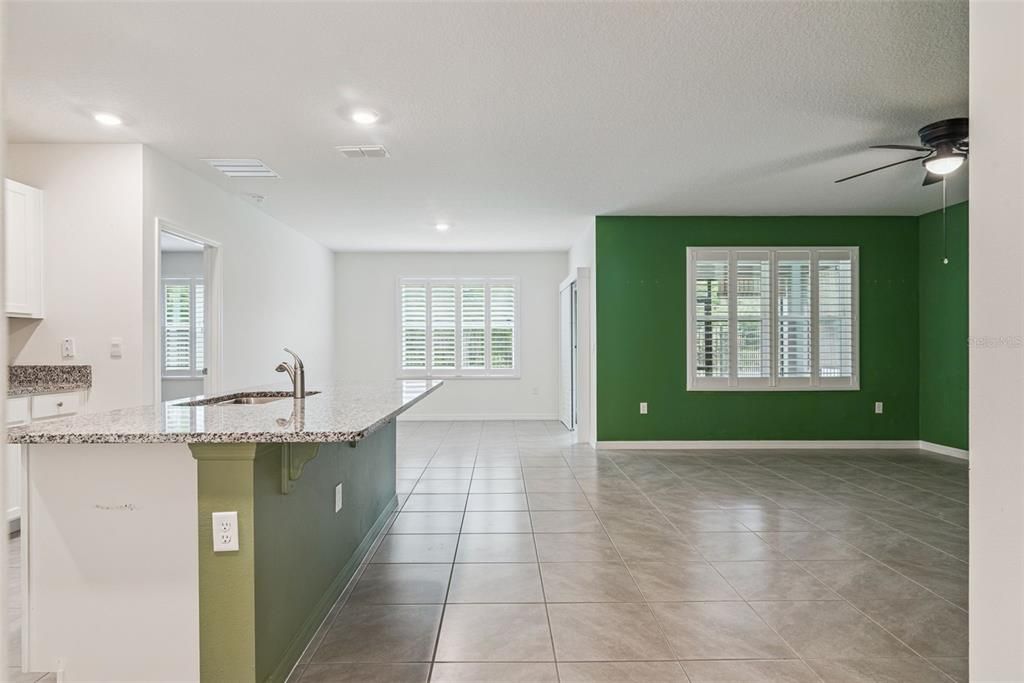 En Venta: $374,987 (3 camas, 2 baños, 1706 Pies cuadrados)