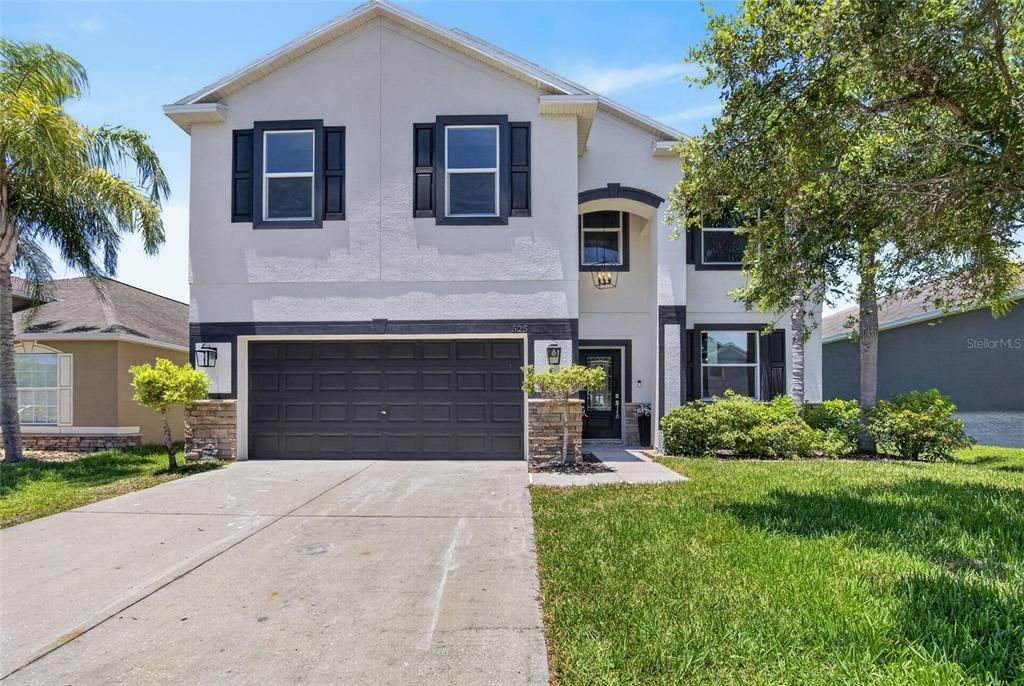 En Venta: $525,900 (5 camas, 3 baños, 3300 Pies cuadrados)