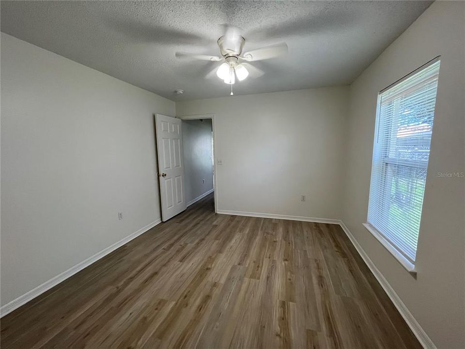 For Rent: $2,100 (4 beds, 2 baths, 1661 Square Feet)