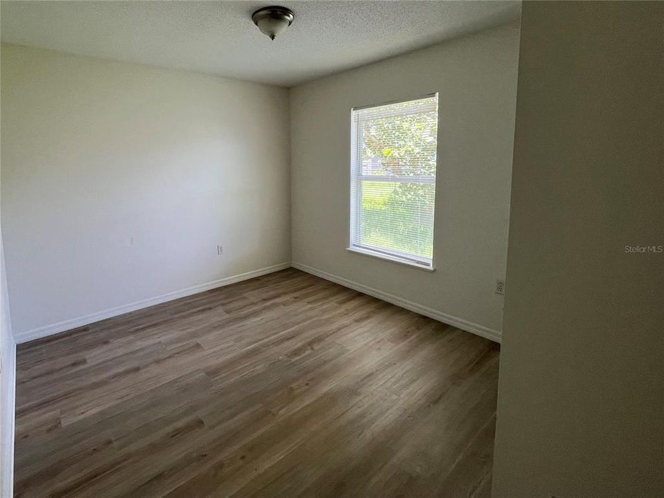 For Rent: $2,100 (4 beds, 2 baths, 1661 Square Feet)