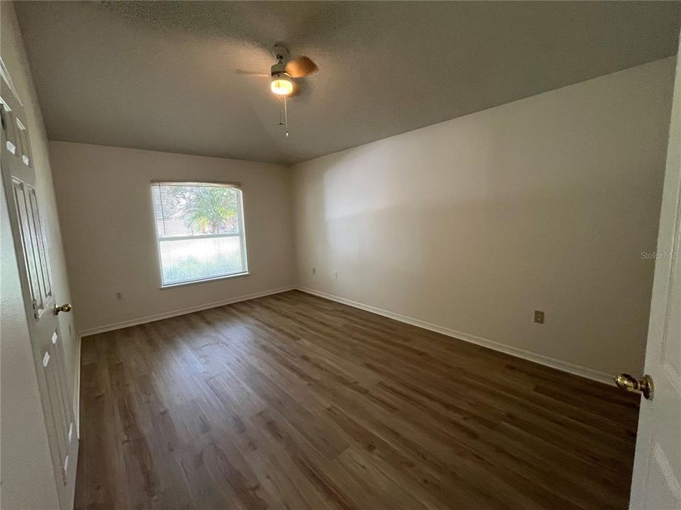 For Rent: $2,100 (4 beds, 2 baths, 1661 Square Feet)