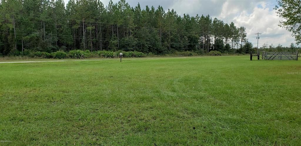 For Sale: $1,550,000 (33.00 acres)