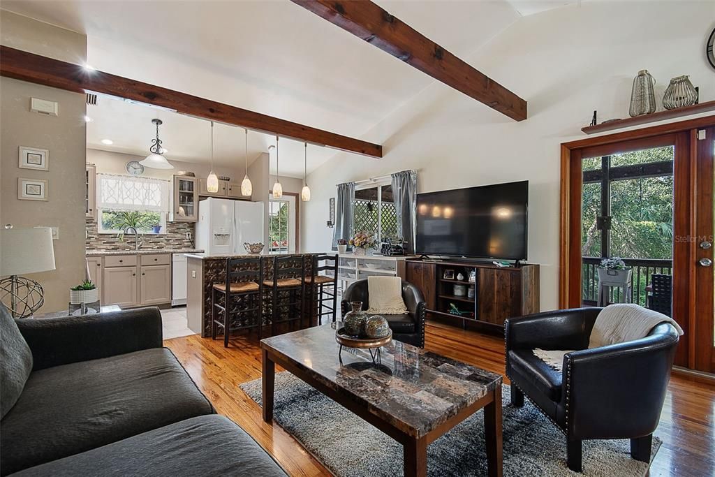 En Venta: $535,000 (3 camas, 3 baños, 1408 Pies cuadrados)
