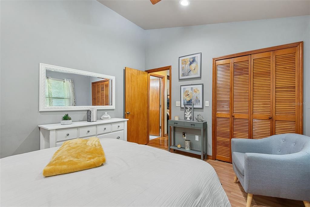 En Venta: $535,000 (3 camas, 3 baños, 1408 Pies cuadrados)