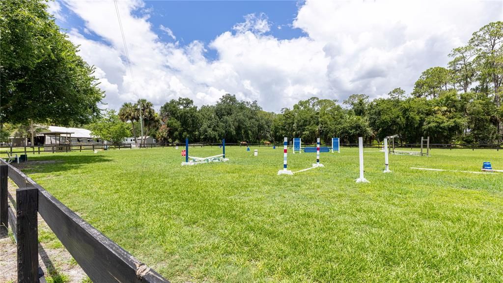 En Venta: $575,000 (4 camas, 3 baños, 2784 Pies cuadrados)