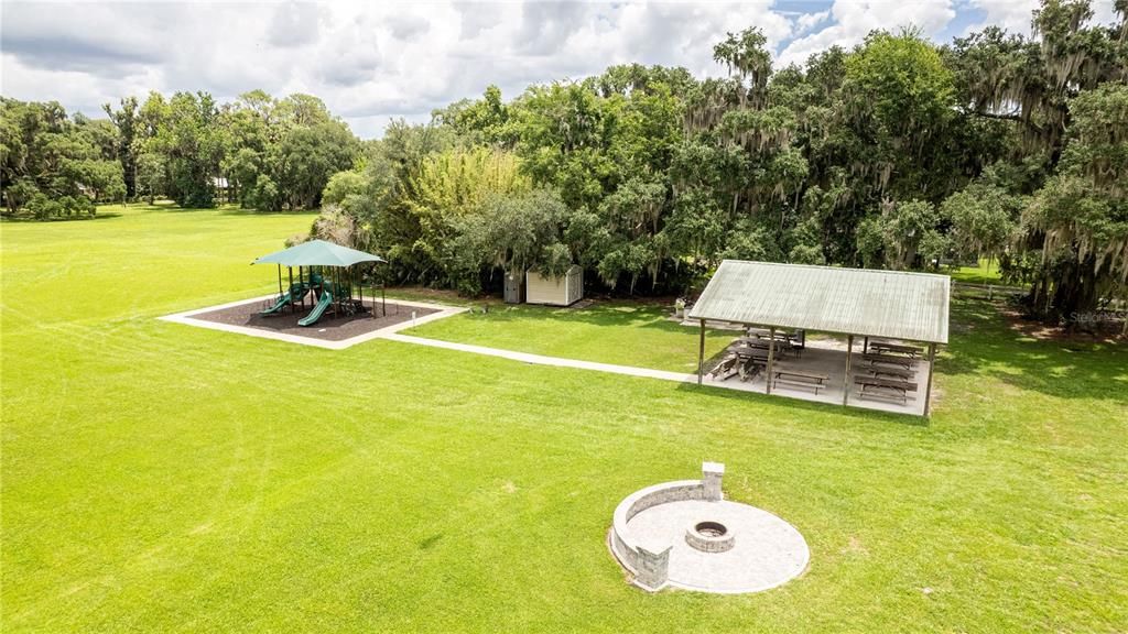 En Venta: $575,000 (4 camas, 3 baños, 2784 Pies cuadrados)