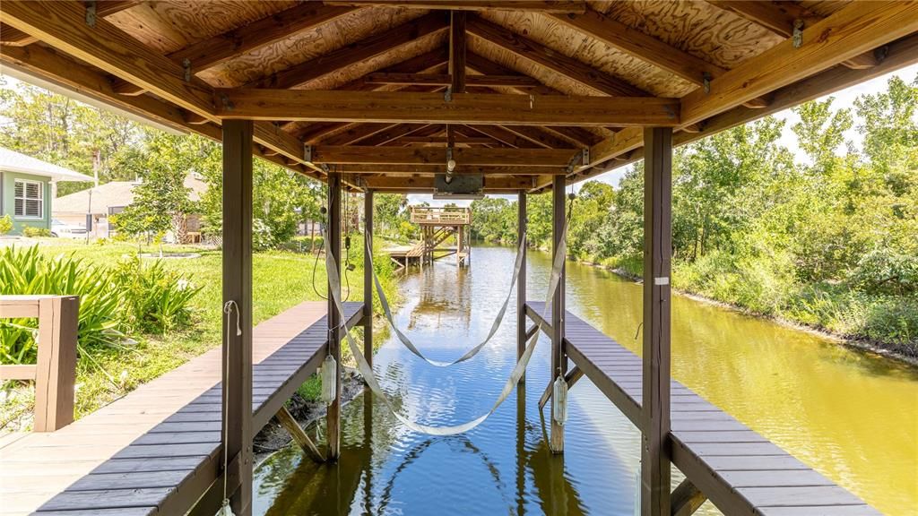 En Venta: $575,000 (4 camas, 3 baños, 2784 Pies cuadrados)