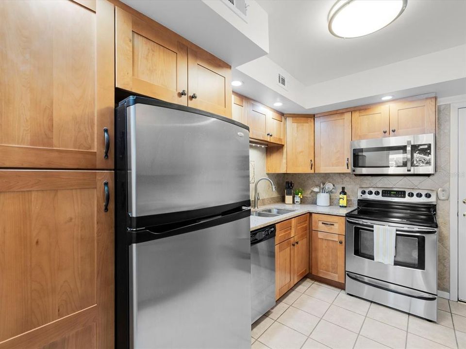 В аренду: $3,500 (2 спален, 2 ванн, 1325 Квадратных фут)