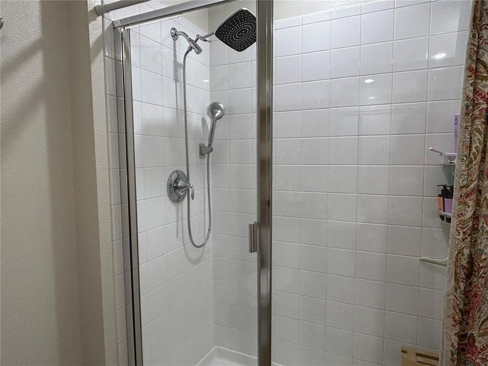 For Sale: $549,000 (5 beds, 3 baths, 2606 Square Feet)