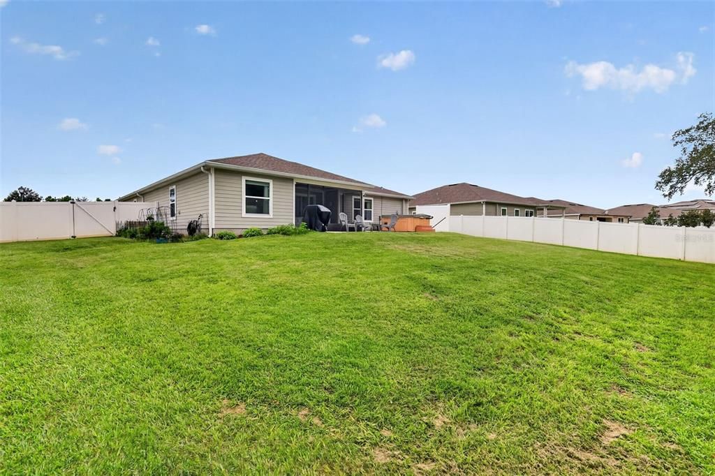 For Sale: $549,000 (5 beds, 3 baths, 2606 Square Feet)