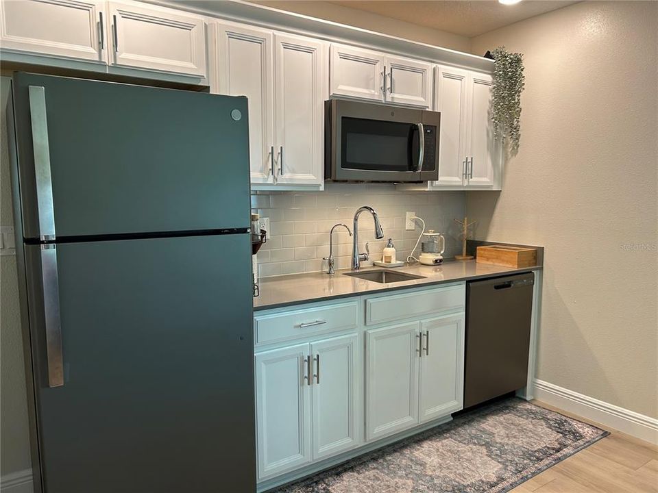 For Sale: $549,000 (5 beds, 3 baths, 2606 Square Feet)