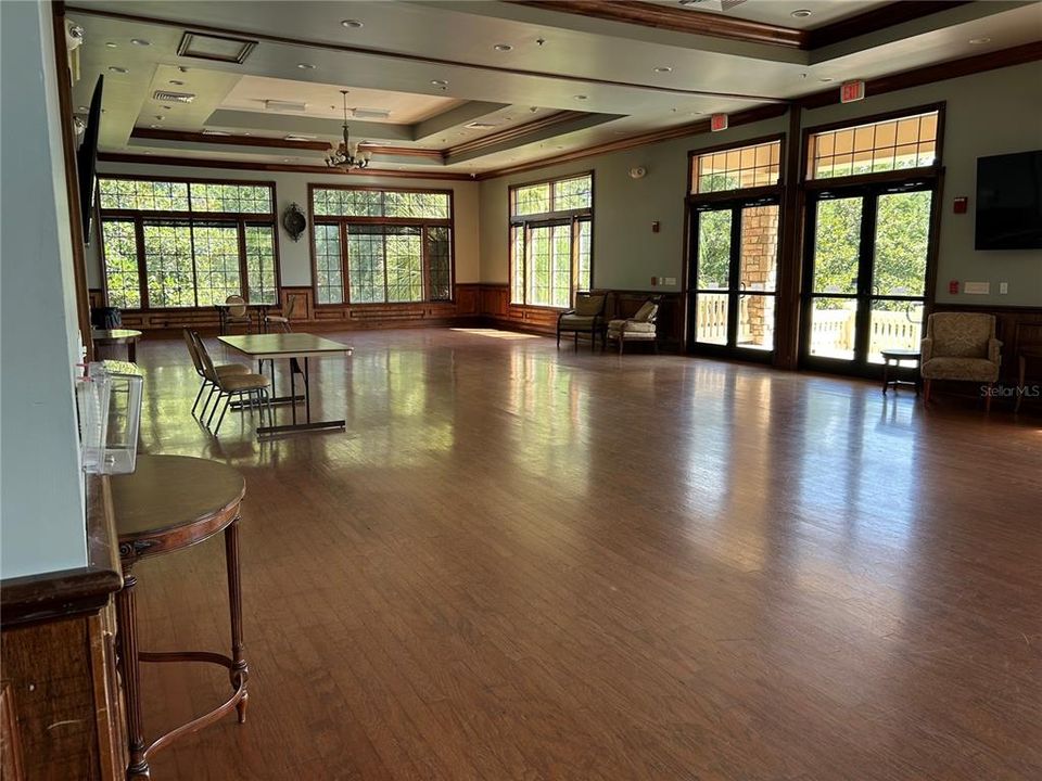 For Sale: $549,000 (5 beds, 3 baths, 2606 Square Feet)