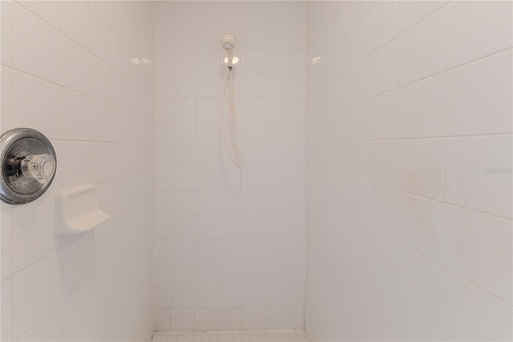 На продажу: $255,000 (3 спален, 2 ванн, 1718 Квадратных фут)