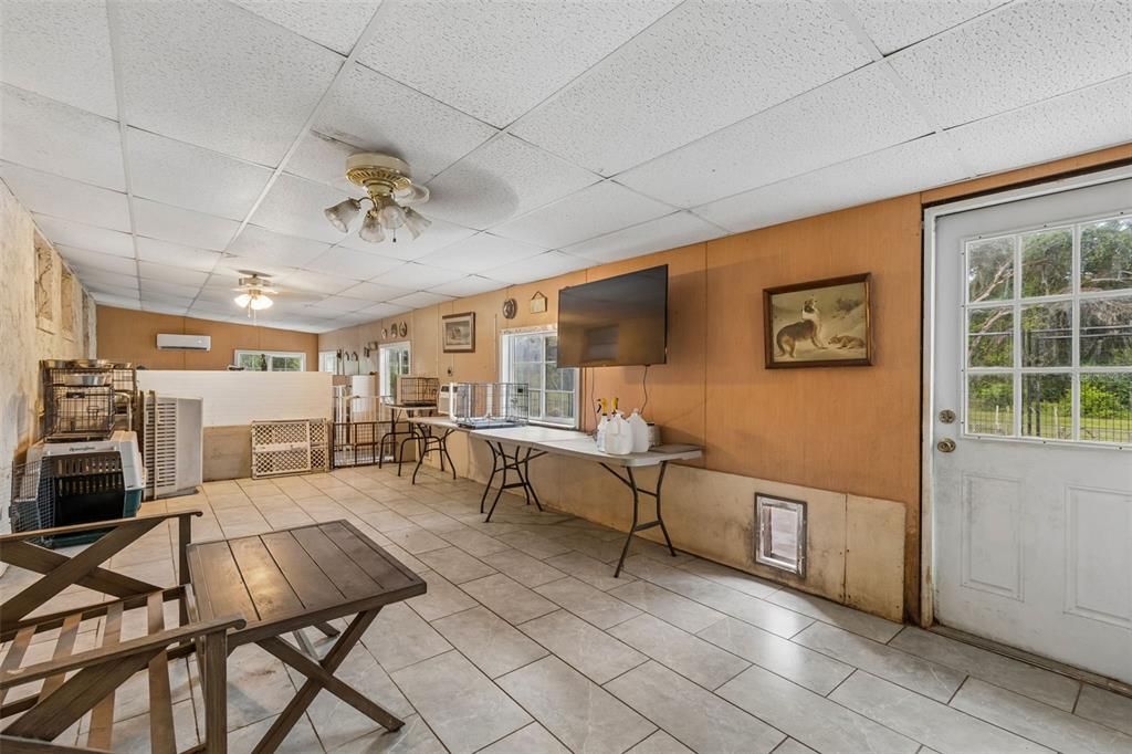En Venta: $775,000 (3 camas, 2 baños, 3286 Pies cuadrados)