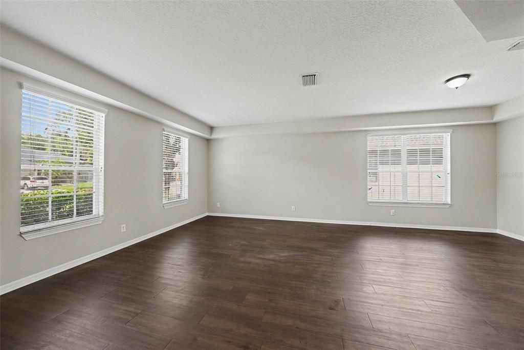 En Venta: $839,900 (5 camas, 3 baños, 3659 Pies cuadrados)